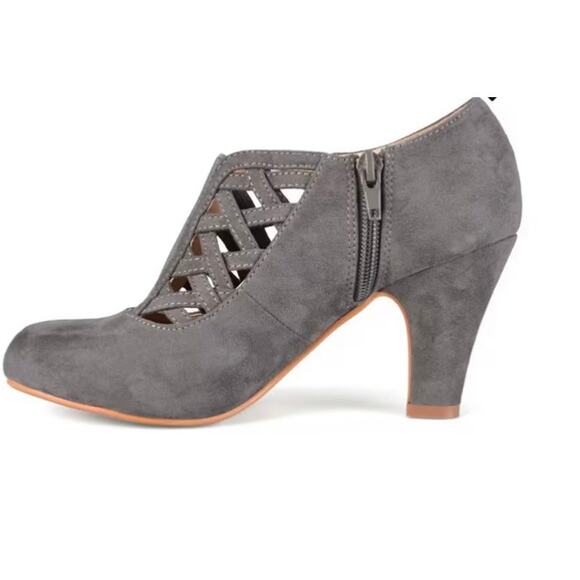 WOMEN'S JOURNEE COLLECTION PIPER BOOTIES Size 7 - Picture 2 of 4